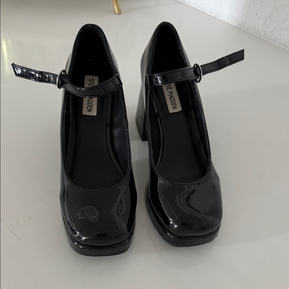 STEVE MADDEN HEALS SIZE 7.5 Elegant Black Mary Jane Heels - Picture 2 of 14